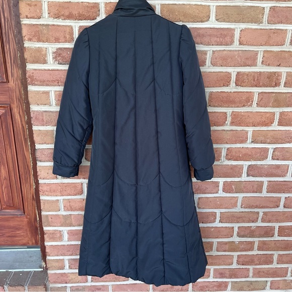 Vintage black puffer trenchcoat size: ladies small - Picture 2 of 10